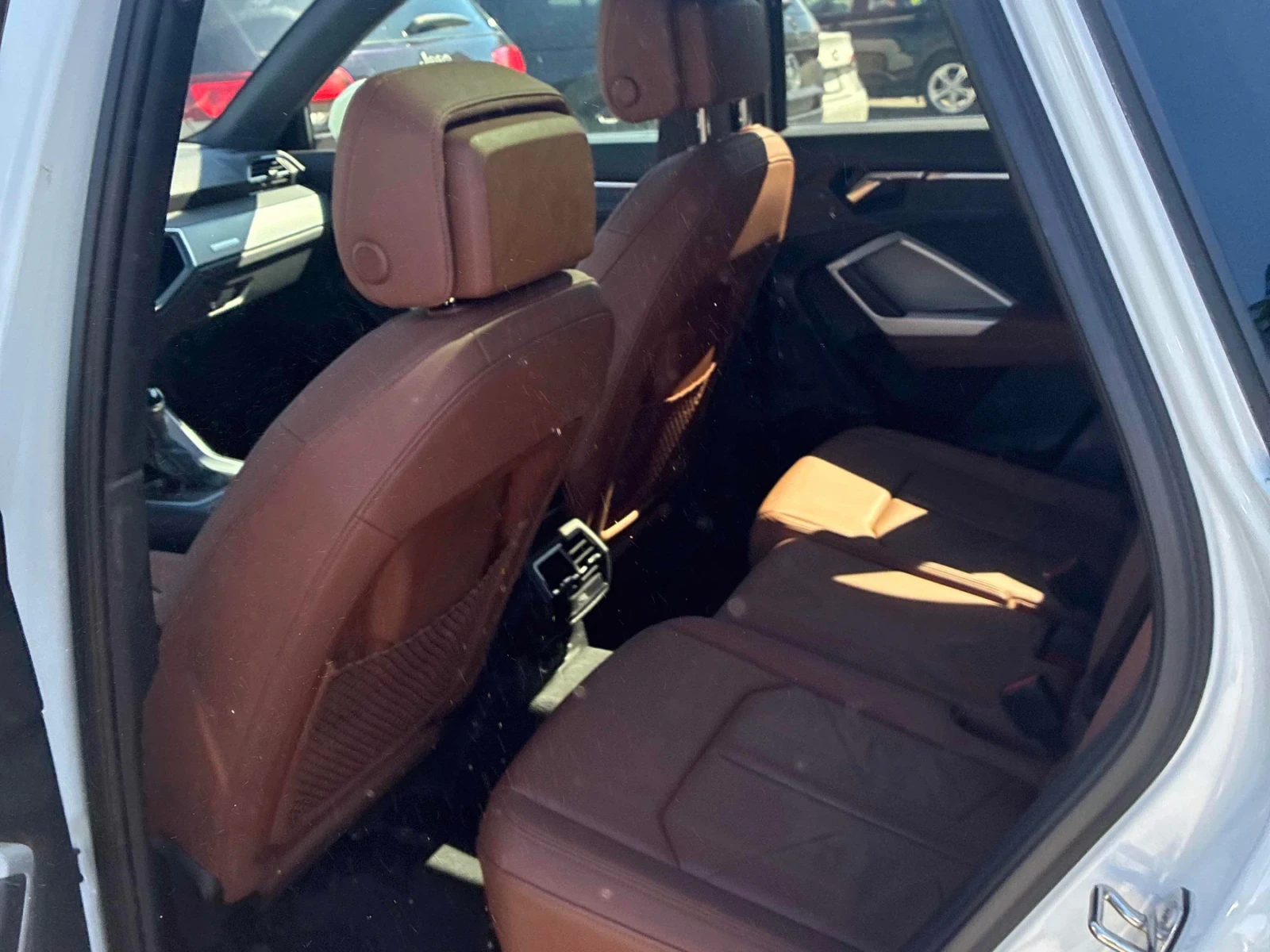 Audi Q3 TECHNIK * ДИСТРОНИК * ПАНОРАМА * 360 КАМЕРА, снимка 9 - Автомобили и джипове - 54555661
