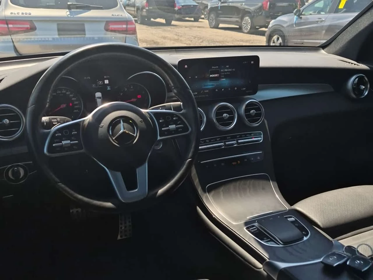 Mercedes-Benz GLC 300 * CARFAX * АВТОКРЕДИТ БЕЗ ПЪРВОНАЧАЛНА ВНОСКА, снимка 10 - Автомобили и джипове - 54697723