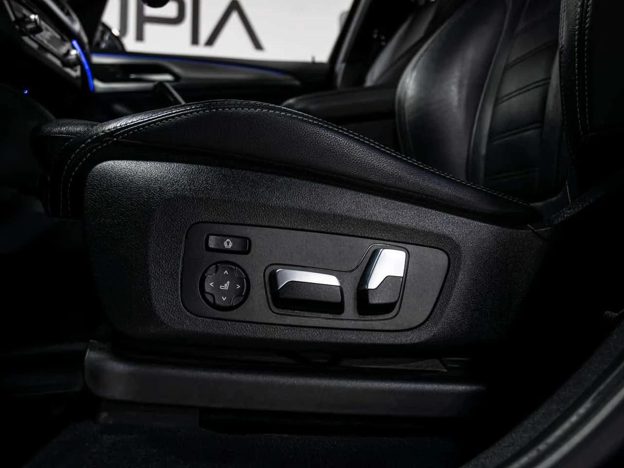 BMW X4 * M40i PREMIUM ENHANCED ADVANCED DRIVER ASSISTANCE, снимка 16 - Автомобили и джипове - 54826514