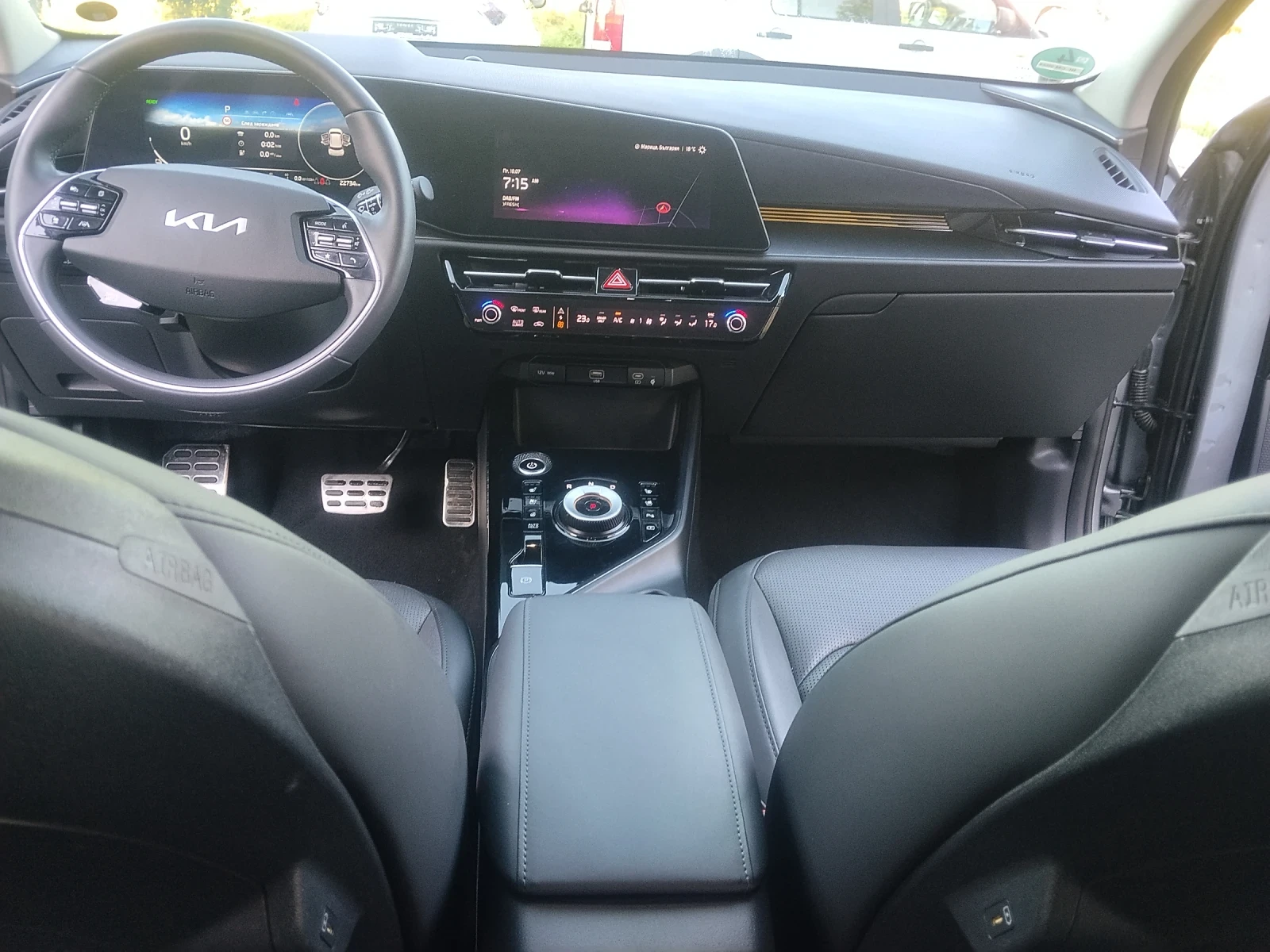 Kia Niro Всички екстри , снимка 10 - Автомобили и джипове - 55251267