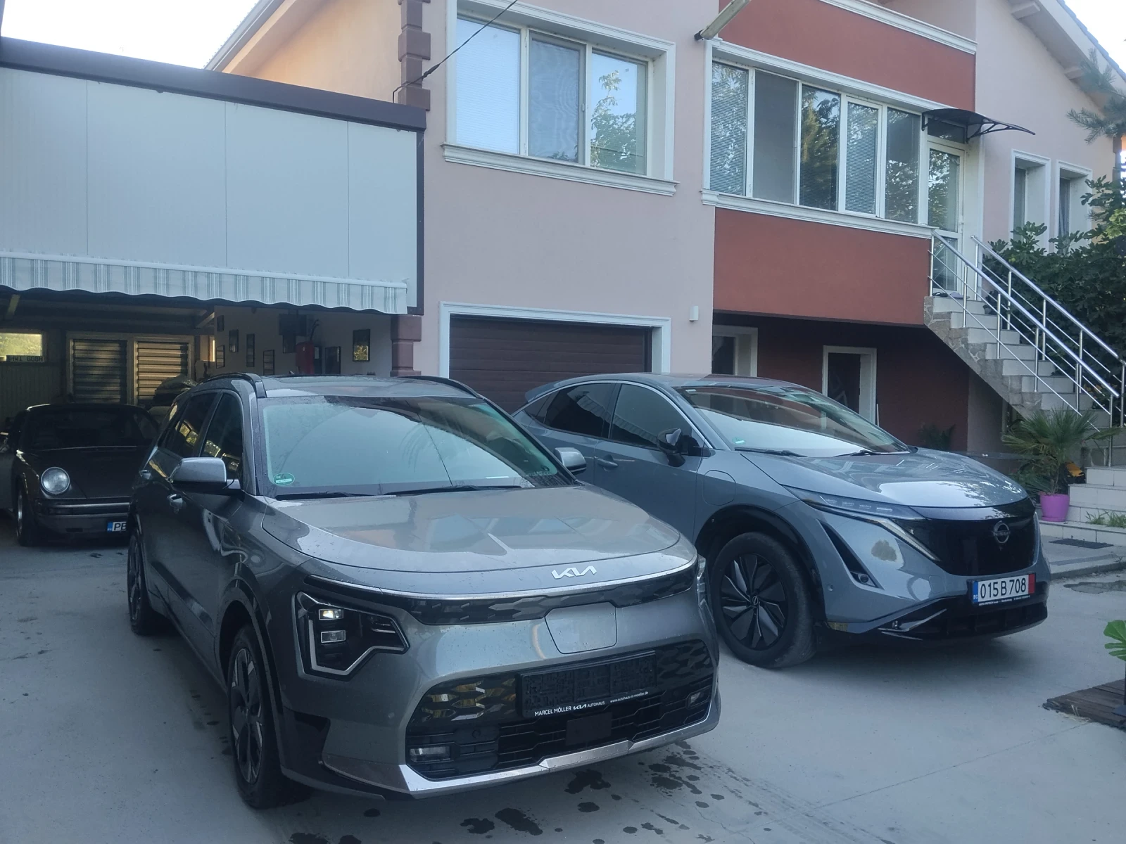 Kia Niro Всички екстри , снимка 4 - Автомобили и джипове - 55251267