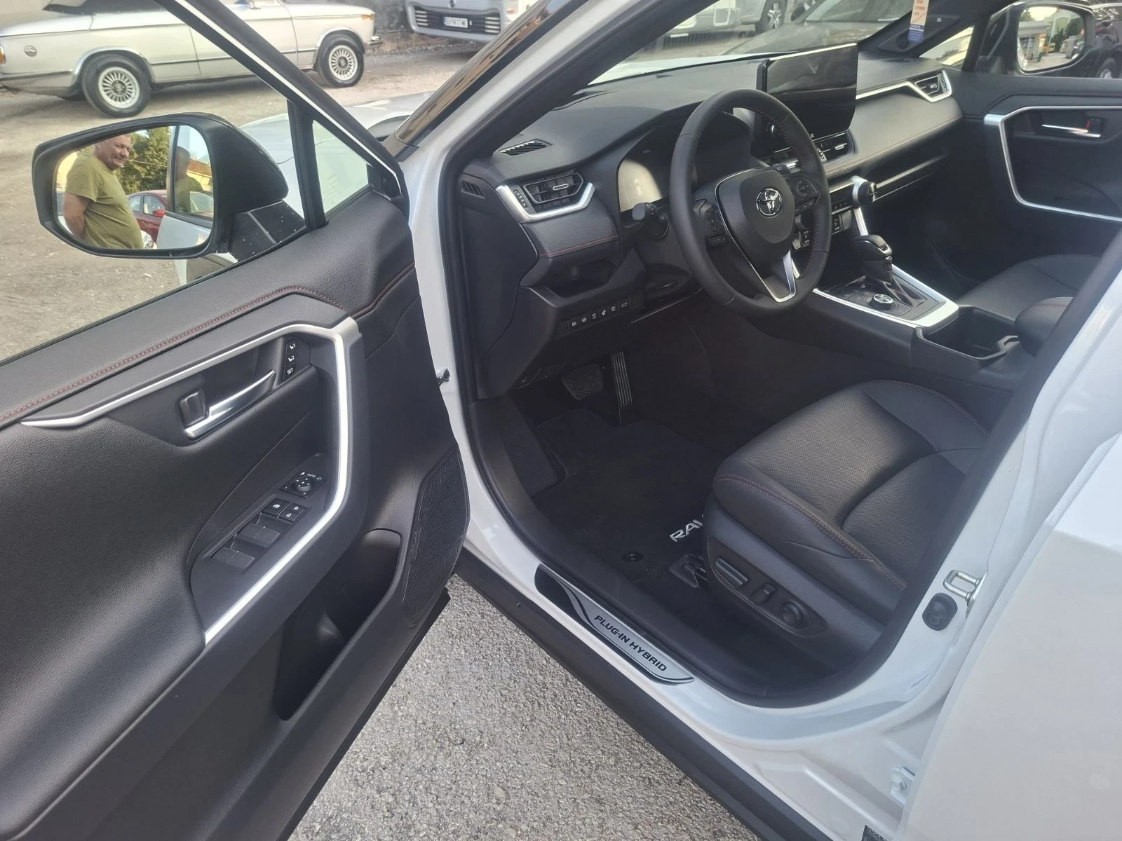 Toyota Rav4 2.5 PHEV ШВЕЙЦАРИЯ, снимка 16 - Автомобили и джипове - 55664926