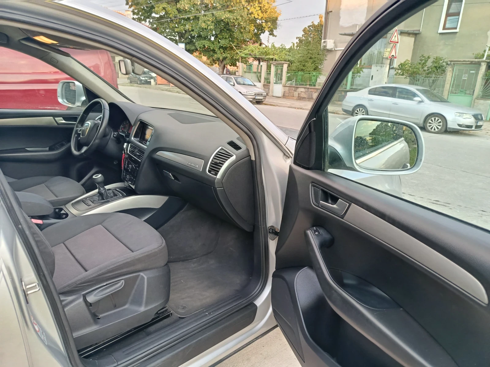Audi Q5, снимка 8 - Автомобили и джипове - 55669652