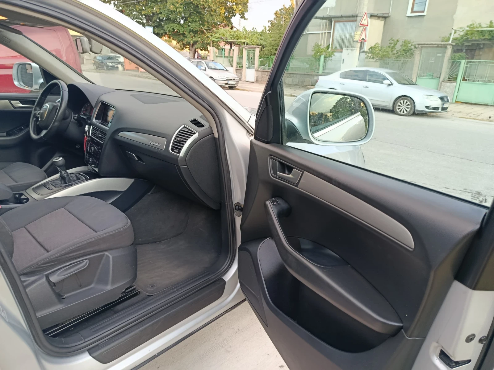Audi Q5, снимка 9 - Автомобили и джипове - 55669652