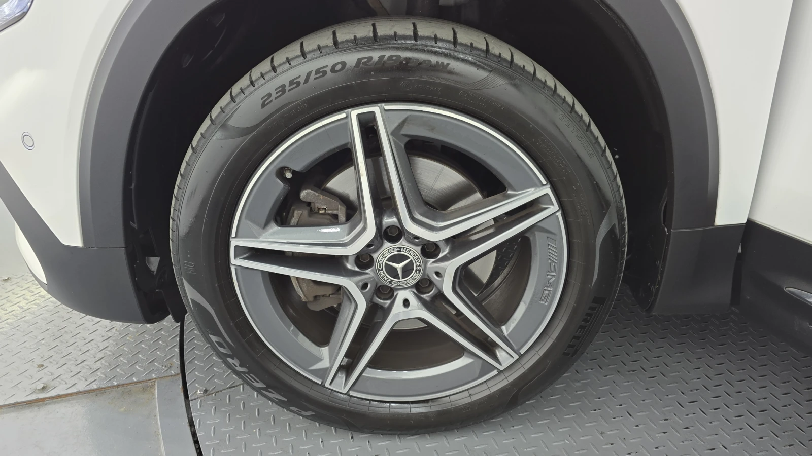 Mercedes-Benz GLB 250 ЕЛ. БАГАЖНИК* BLIND SPOT* ЛЮК* КРАЙНА ЦЕНА, снимка 5 - Автомобили и джипове - 55983057
