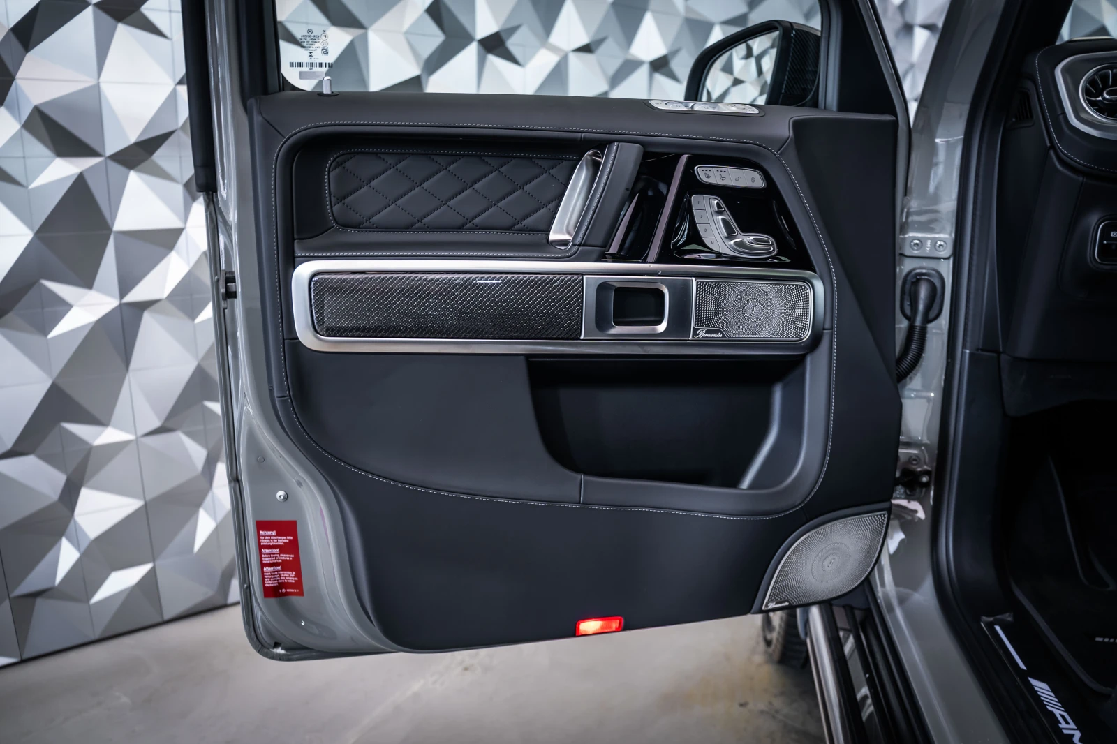 Mercedes-Benz G 63 AMG Carbon Pakcage* Burmester* 360, снимка 7 - Автомобили и джипове - 56103635