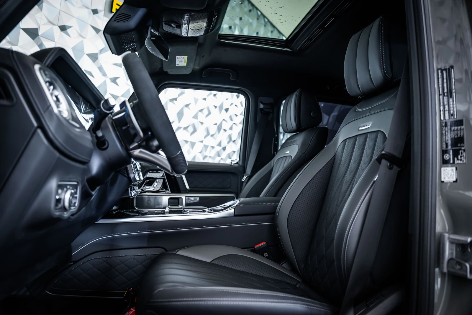 Mercedes-Benz G 63 AMG Carbon Pakcage* Burmester* 360, снимка 13 - Автомобили и джипове - 56103635