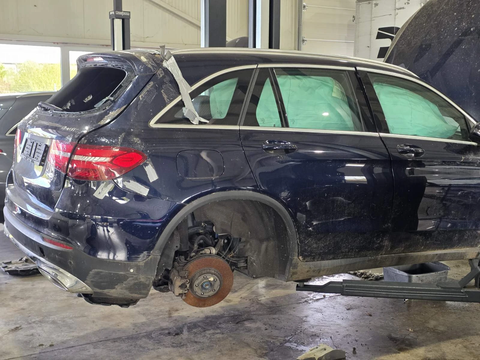 Mercedes-Benz GLC 220 d 4MATIC, снимка 2 - Автомобили и джипове - 56201908