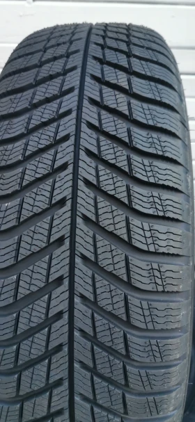 Гуми Зимни 225/65R17, снимка 1