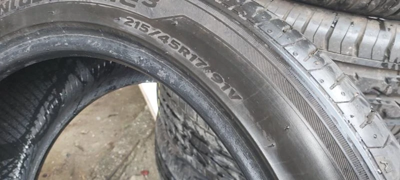 Гуми Летни 215/45R17, снимка 5 - Гуми и джанти - 32787313