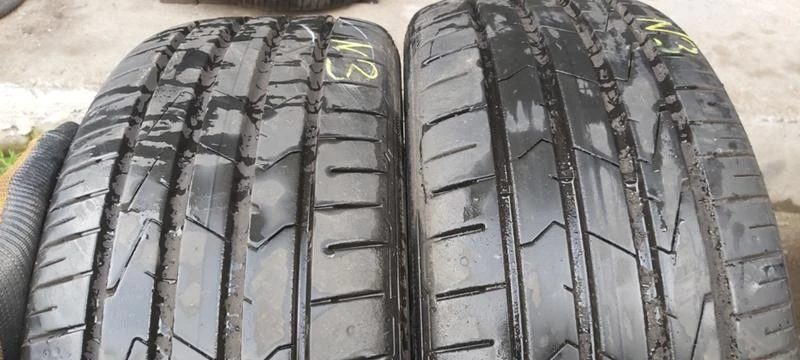 Гуми Летни 215/45R17, снимка 1 - Гуми и джанти - 32787313