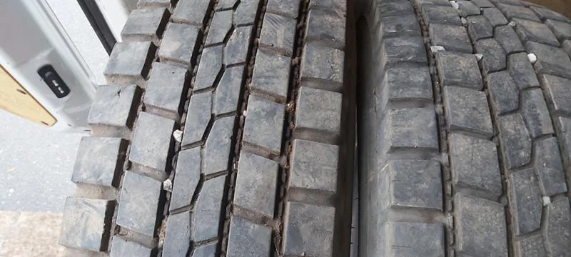 Гуми Летни 215/75R15, снимка 3 - Гуми и джанти - 32788771