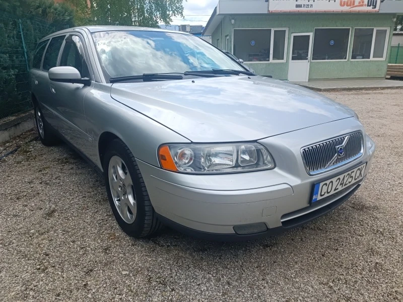 Volvo V70 2.4i-BiFuel, снимка 3 - Автомобили и джипове - 46664593