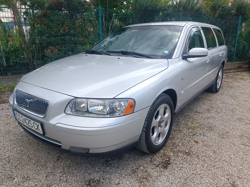 Volvo V70 2.4i-BiFuel, снимка 1 - Автомобили и джипове - 46664593