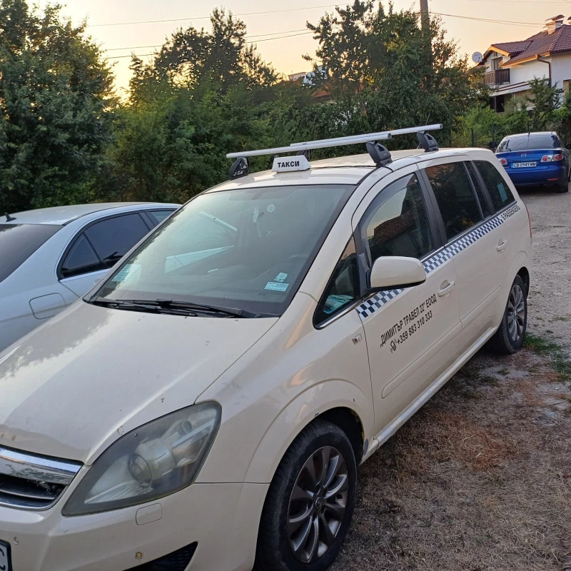 Opel Zafira, снимка 3 - Автомобили и джипове - 46602209