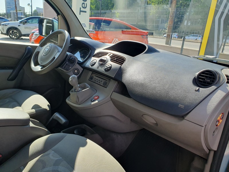 Renault Kangoo 1.5 DCI, снимка 12 - Автомобили и джипове - 46753294