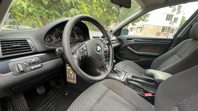 BMW 320 2.0i, снимка 7 - Автомобили и джипове - 47193328