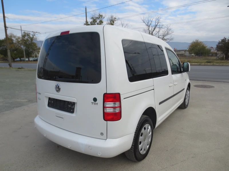 VW Caddy 1.6 TDI* 7 MECTA* , снимка 5 - Автомобили и джипове - 47784314