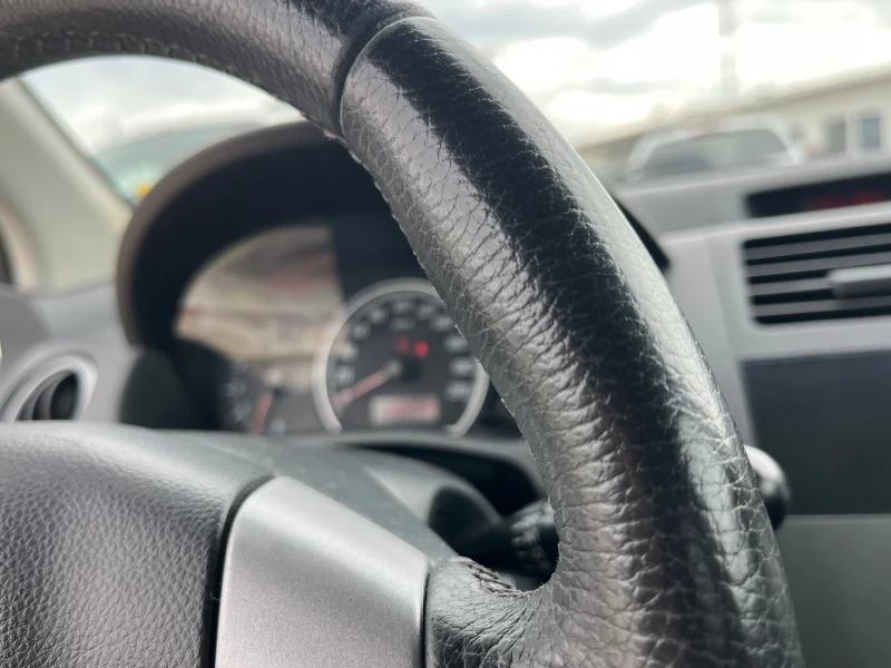 Suzuki Swift 1.3 газ, Италия, 169000км, 2010г., снимка 11 - Автомобили и джипове - 50477243