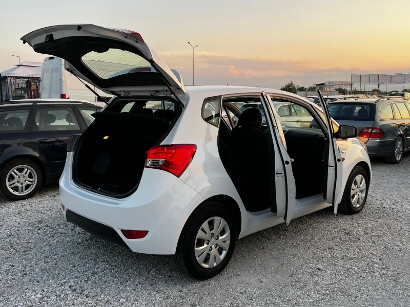 Hyundai Ix20 ЛИЗИНГ-ДИЗЕЛ-КЛИМА-ТОП, снимка 13 - Автомобили и джипове - 50920468