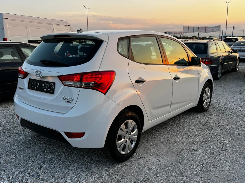 Hyundai Ix20 ЛИЗИНГ-ДИЗЕЛ-КЛИМА-ТОП, снимка 4 - Автомобили и джипове - 50920468