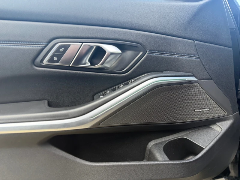 BMW 320 * M340PACK* AMBIENT* HARMAN* DIGITAL* SERVICE HIST, снимка 14 - Автомобили и джипове - 53499678