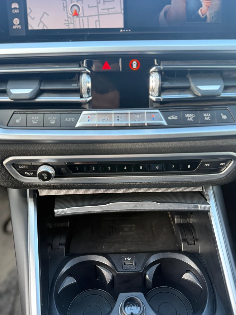 BMW 320 * M340PACK* AMBIENT* HARMAN* DIGITAL* SERVICE HIST, снимка 10 - Автомобили и джипове - 53499678