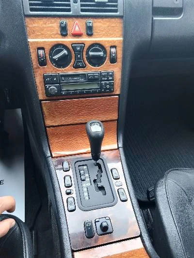 Mercedes-Benz 240  - изображение 2