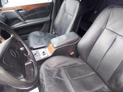 Mercedes-Benz 240  - изображение 8