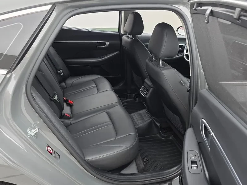 Hyundai Sonata 2.0 Premium Family, снимка 12 - Автомобили и джипове - 55803537