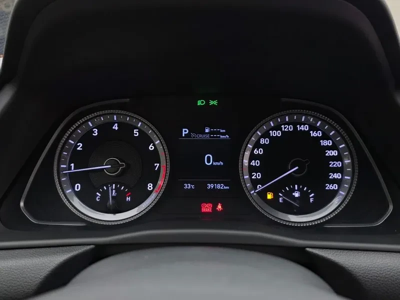 Hyundai Sonata 2.0 Premium Family, снимка 8 - Автомобили и джипове - 55803537