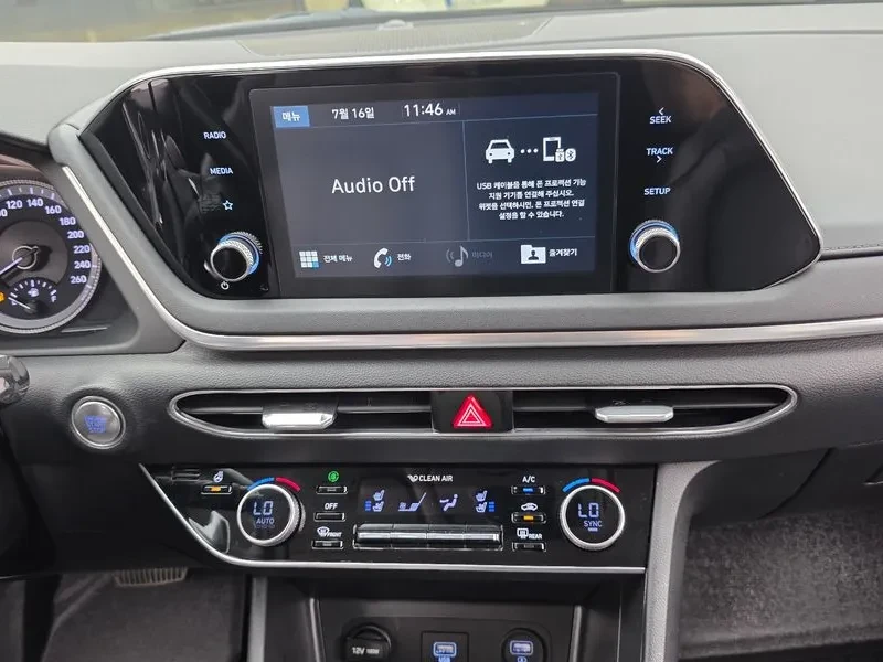 Hyundai Sonata 2.0 Premium Family, снимка 14 - Автомобили и джипове - 55803537