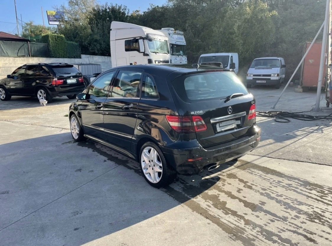 Mercedes-Benz B 200, снимка 1