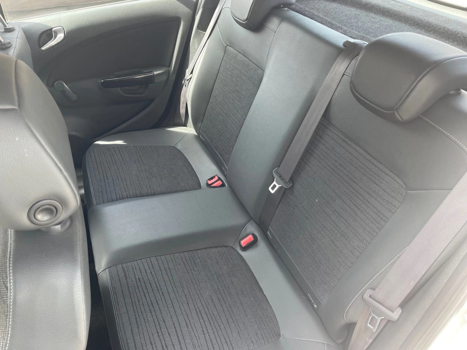 Opel Corsa 1.2 ecotec ГАЗ - изображение 9