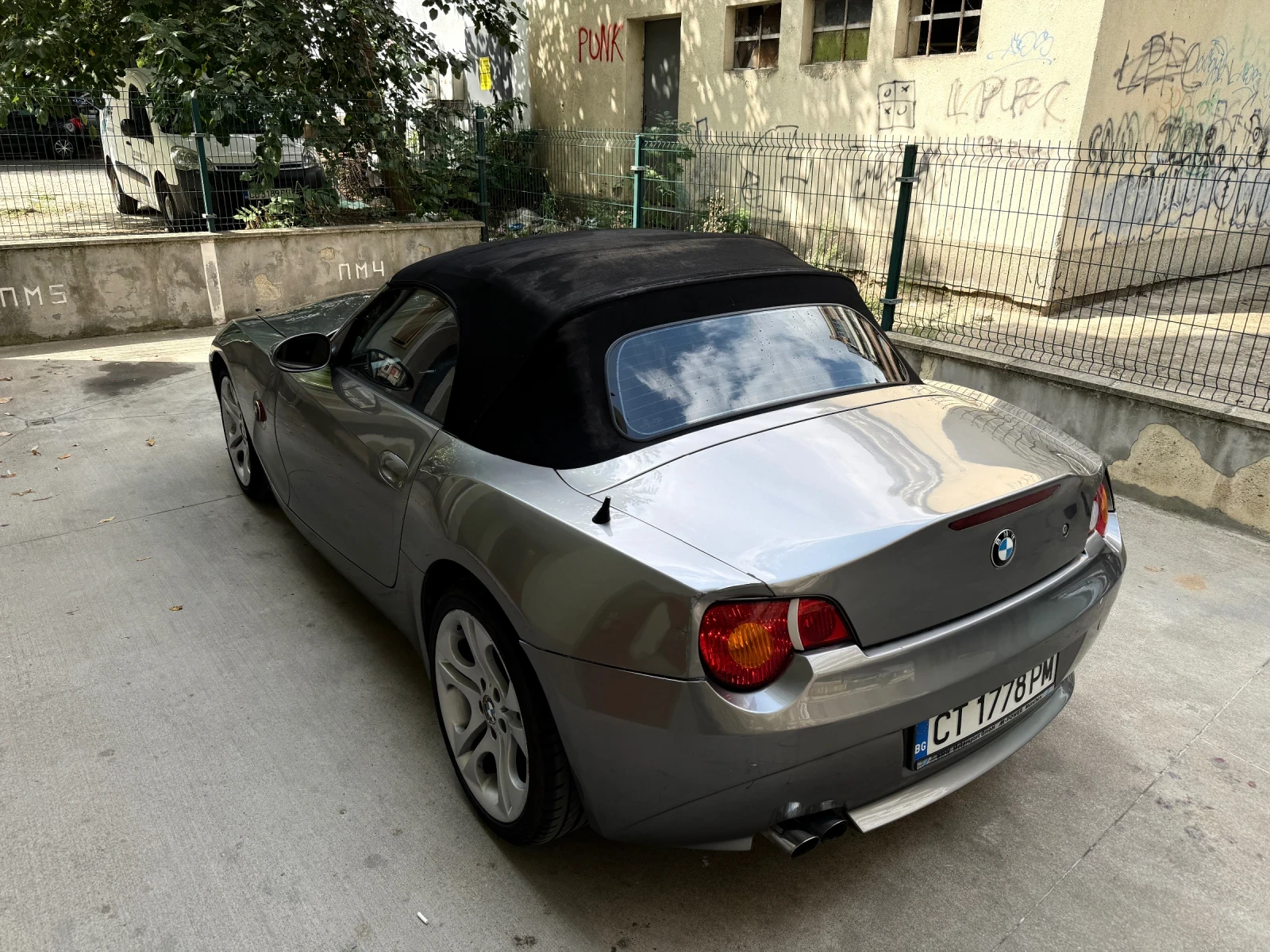 BMW Z4 2.5 - изображение 5