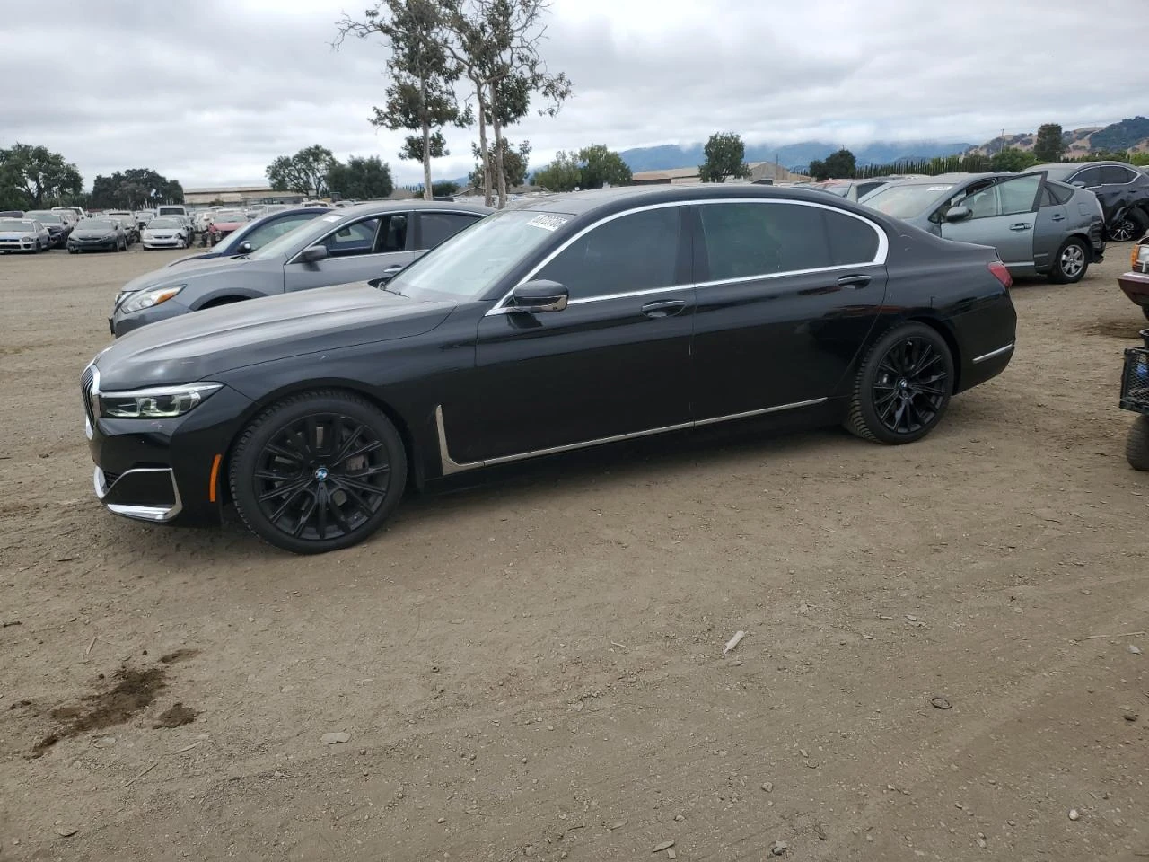 BMW 750 2020 BMW 750 XI - изображение 3