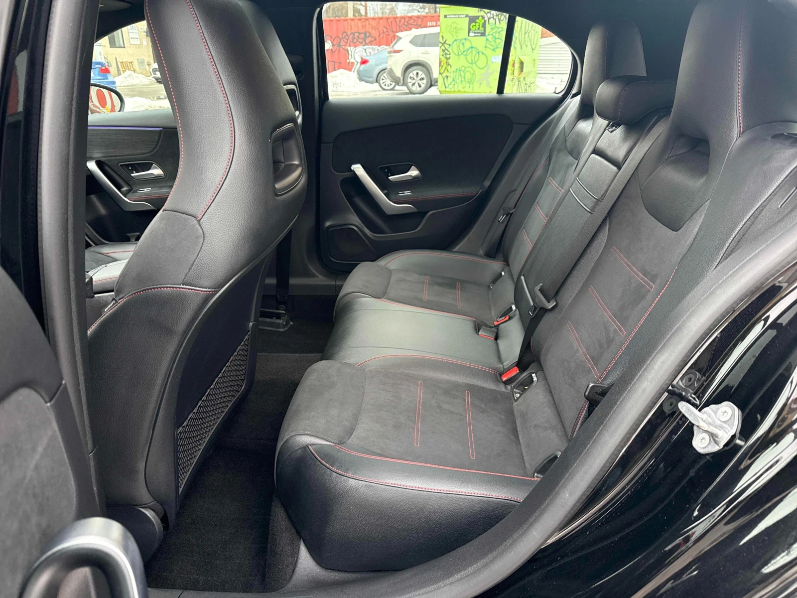 Mercedes-Benz A 250 4MATIC* LUXURY* HEAD-UP* АвтоКредит(ЦЕНА ДО БГ), снимка 12 - Автомобили и джипове - 53749823