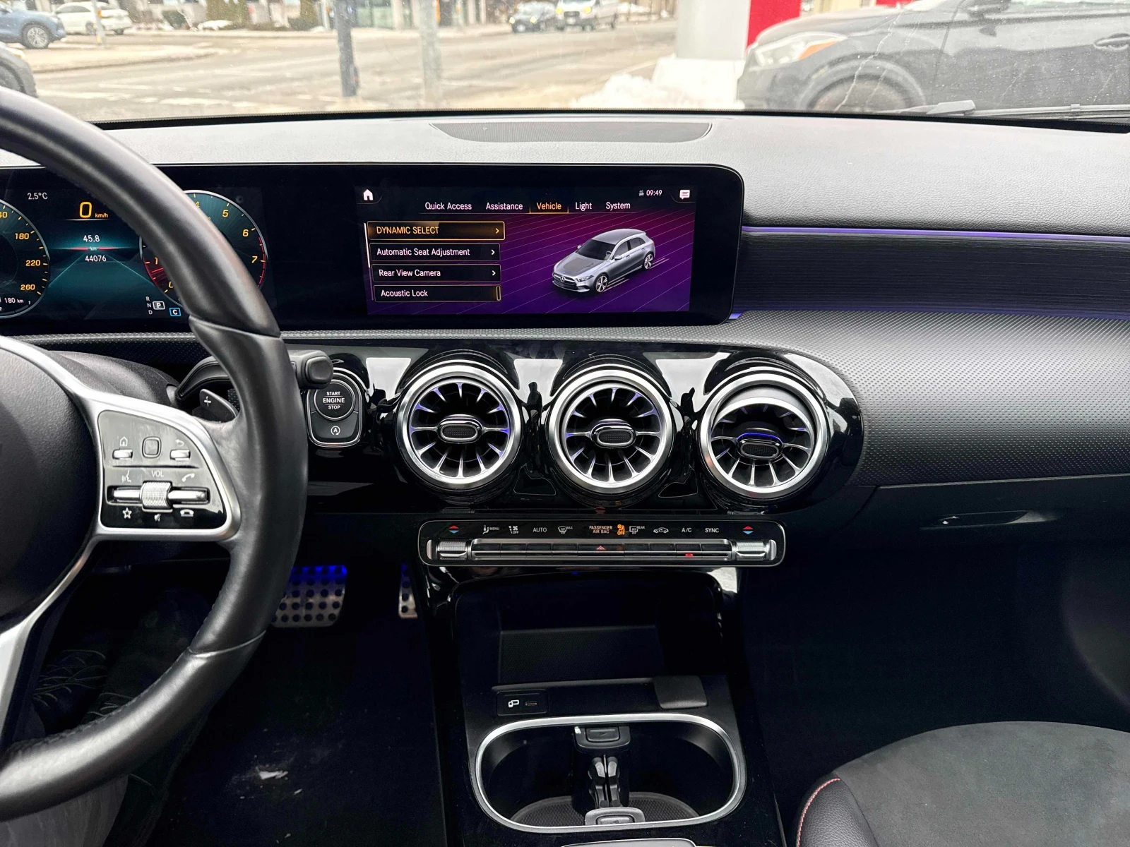 Mercedes-Benz A 250 4MATIC* LUXURY* HEAD-UP* АвтоКредит(ЦЕНА ДО БГ), снимка 10 - Автомобили и джипове - 53749823