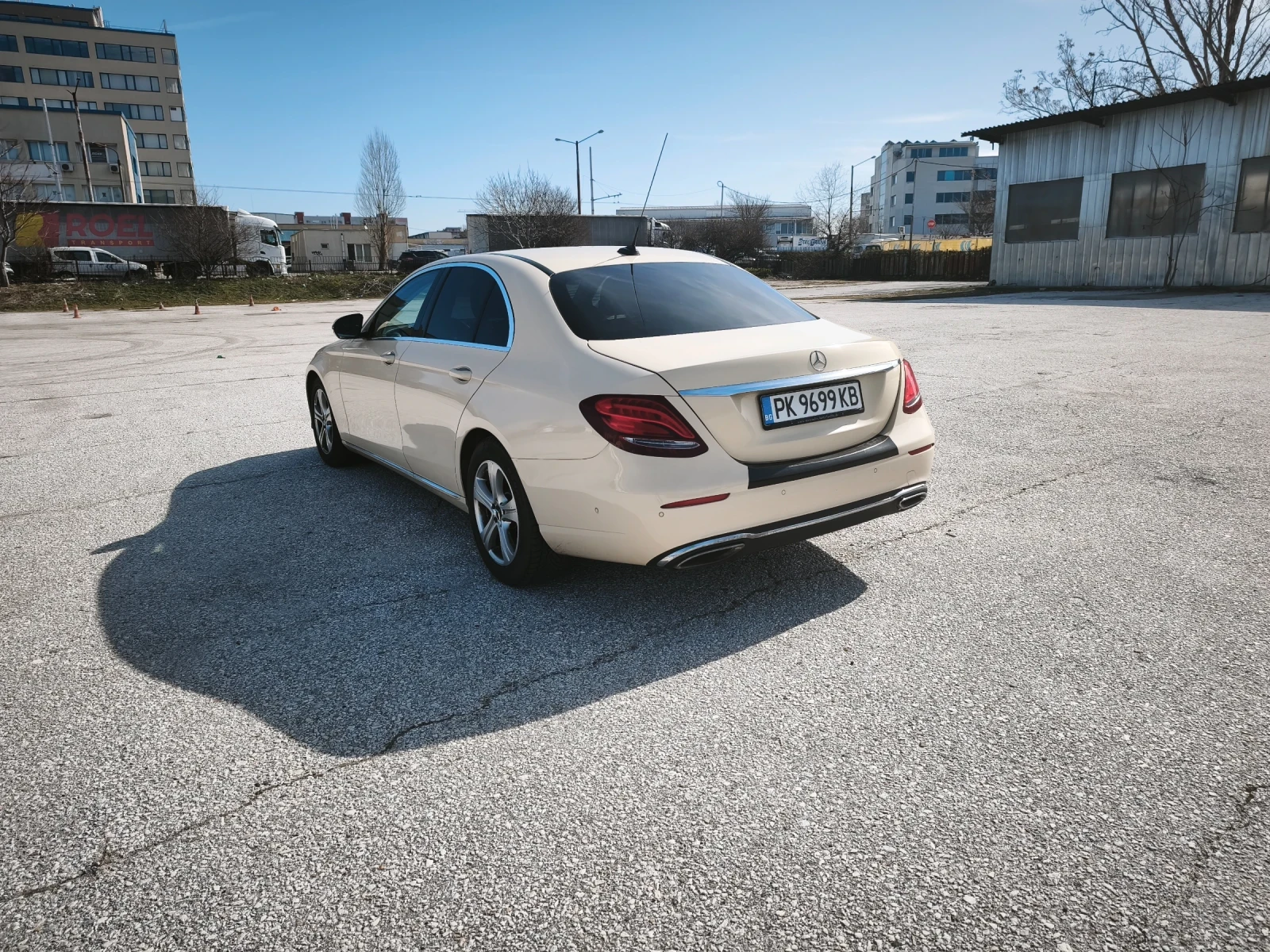 Mercedes-Benz E 200, снимка 7 - Автомобили и джипове - 53782017