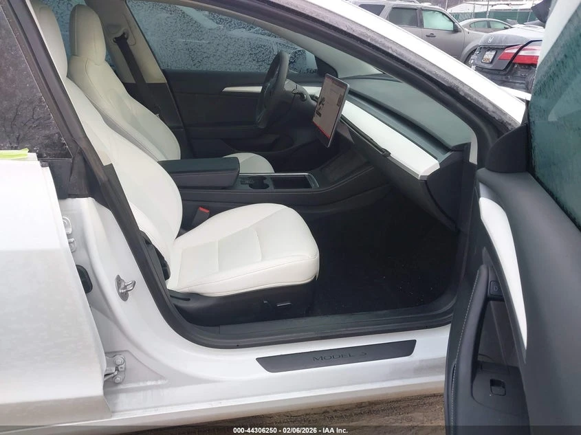 Tesla Model 3 Long Range Dual Motor All-Wheel Drive, снимка 5 - Автомобили и джипове - 53848064