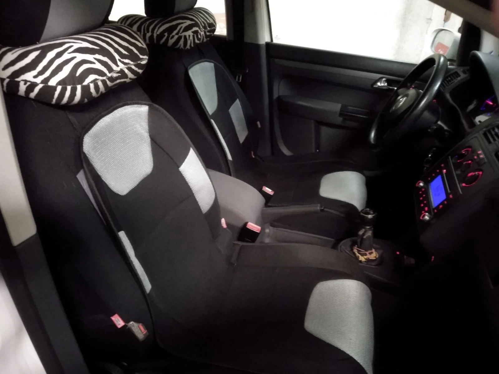 VW Touran, снимка 7 - Автомобили и джипове - 53968476