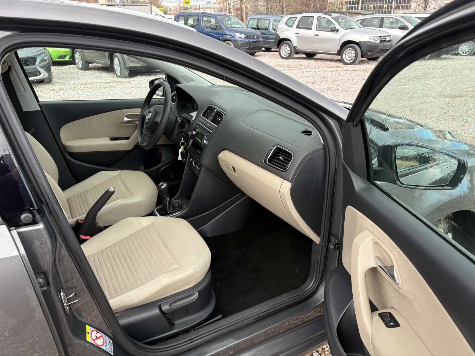 VW Polo, снимка 10 - Автомобили и джипове - 54660905