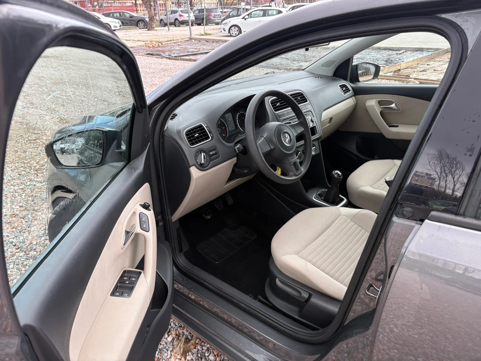 VW Polo, снимка 6 - Автомобили и джипове - 54660905