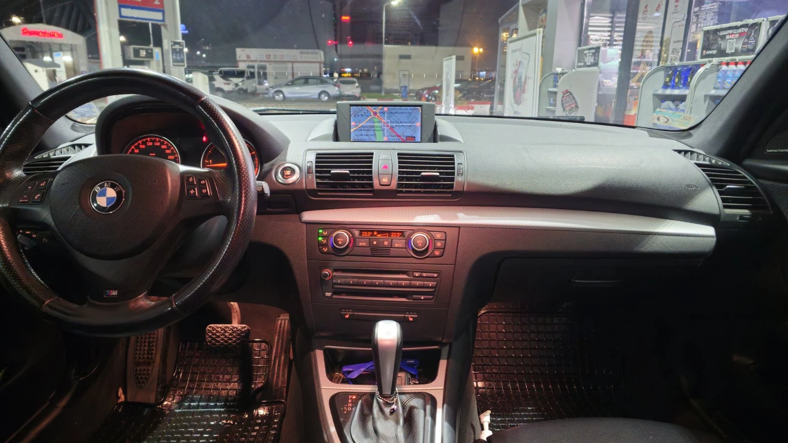 BMW 120 Keyless \ Navi \ M-Pack, снимка 6 - Автомобили и джипове - 54020868