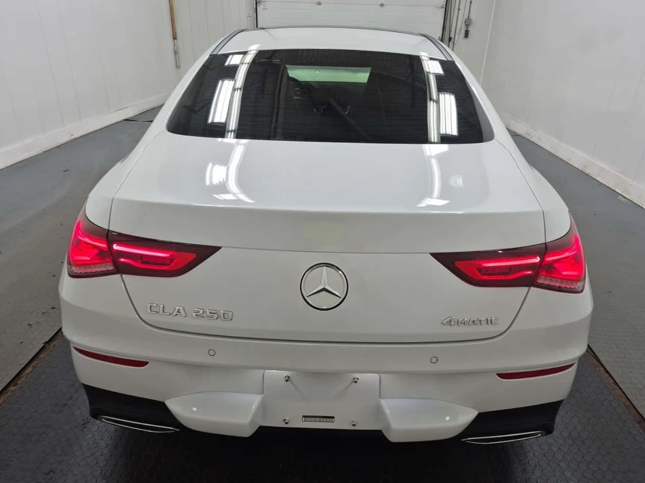 Mercedes-Benz CLA * 250 * CARFAX * ЦЕНА ДО БГ, снимка 5 - Автомобили и джипове - 54043933
