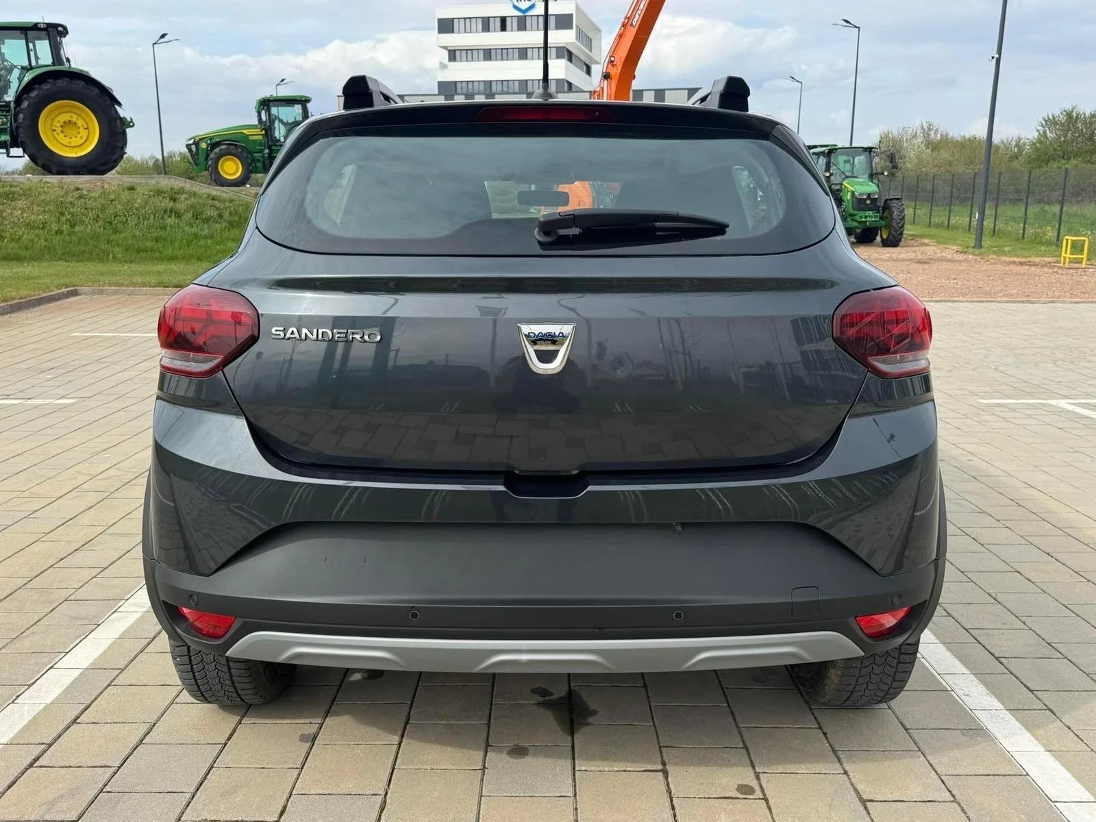 Dacia Sandero Stepway TCe, снимка 6 - Автомобили и джипове - 54231589