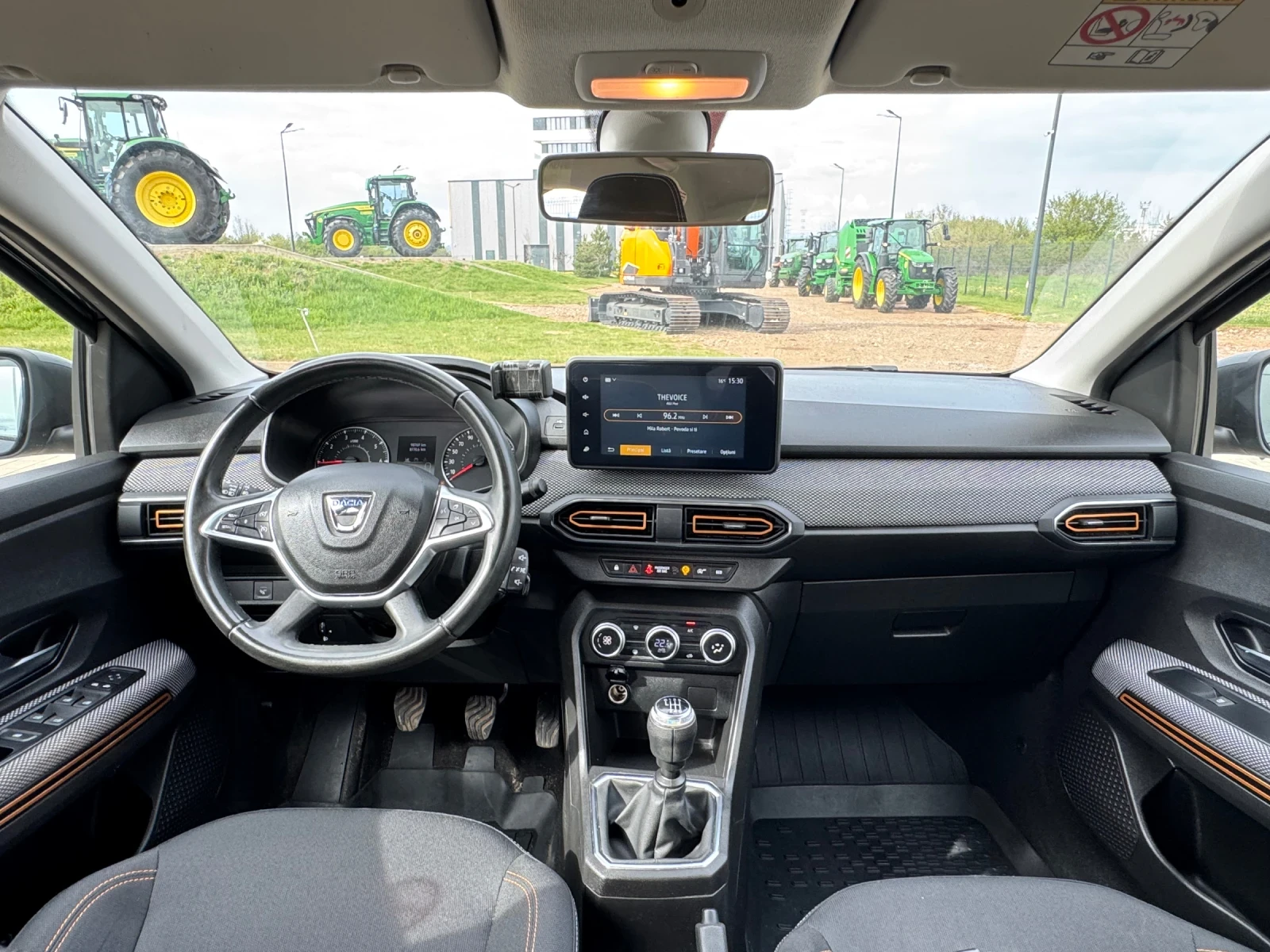 Dacia Sandero Stepway TCe, снимка 11 - Автомобили и джипове - 54231589