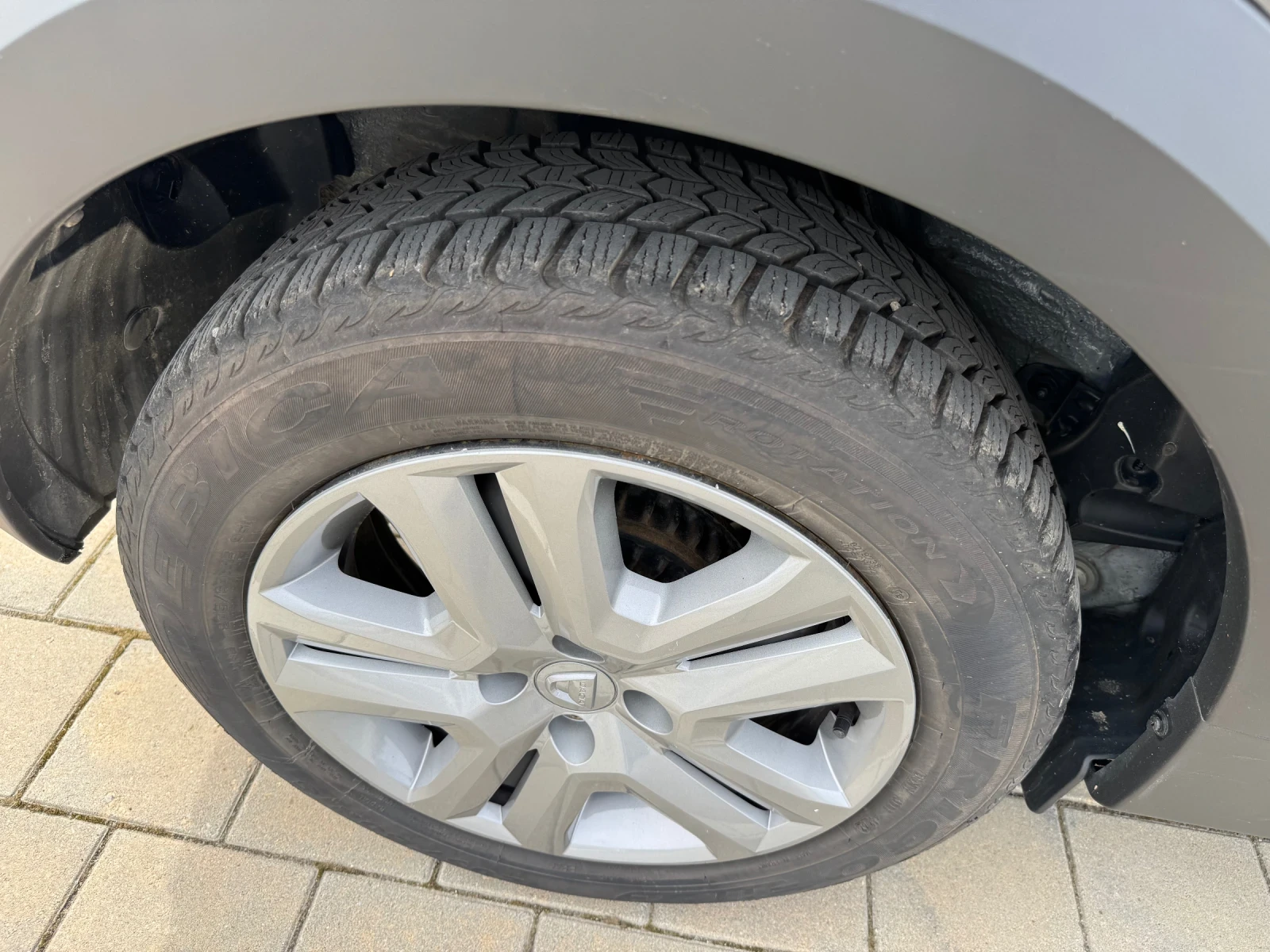 Dacia Sandero Stepway TCe, снимка 16 - Автомобили и джипове - 54231589