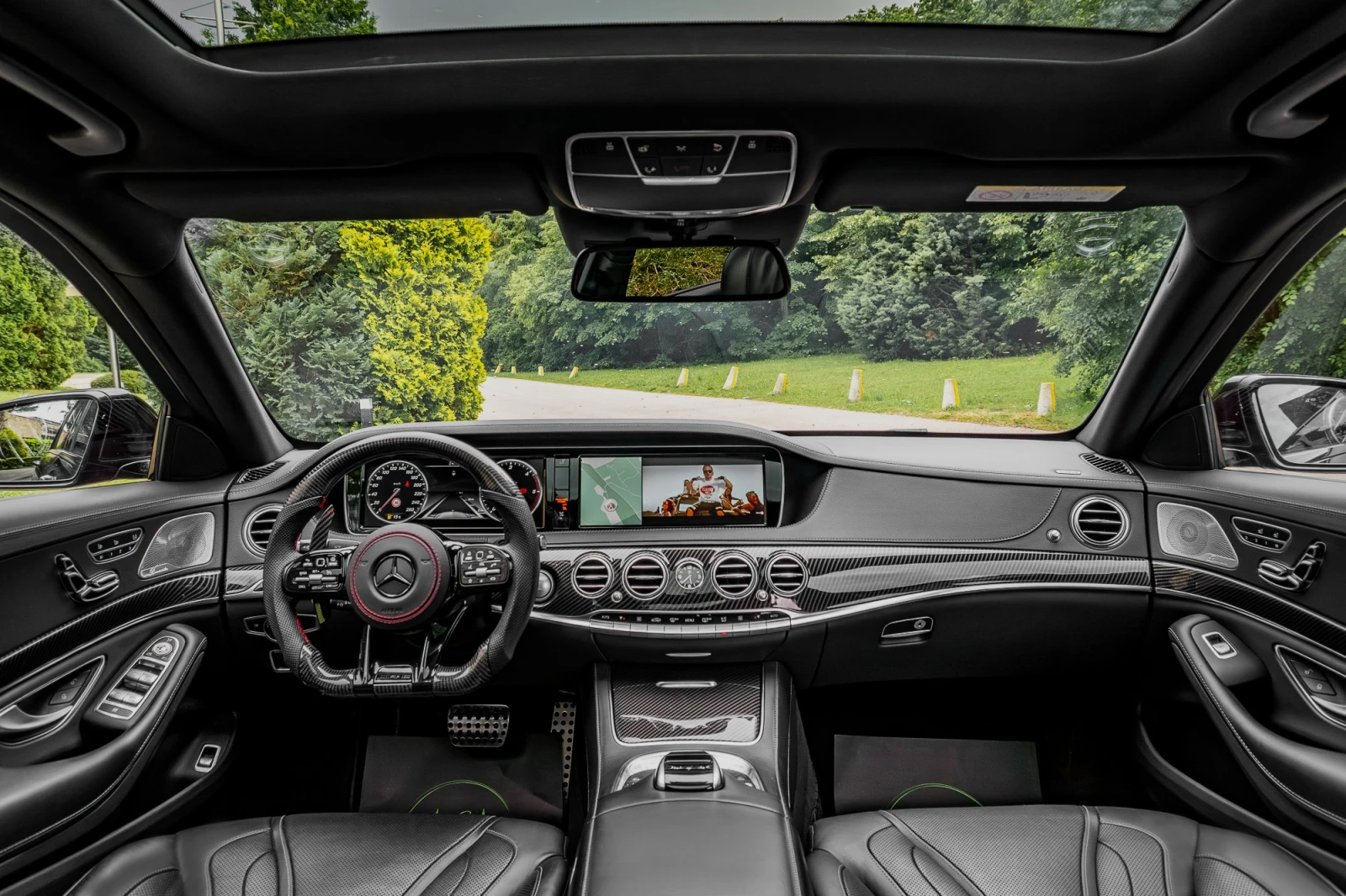 Mercedes-Benz S 350 d* 4MATIC* 9G* AMG* NIGHT PACK* PANO* 3xTV* 360CAM, снимка 13 - Автомобили и джипове - 54785328