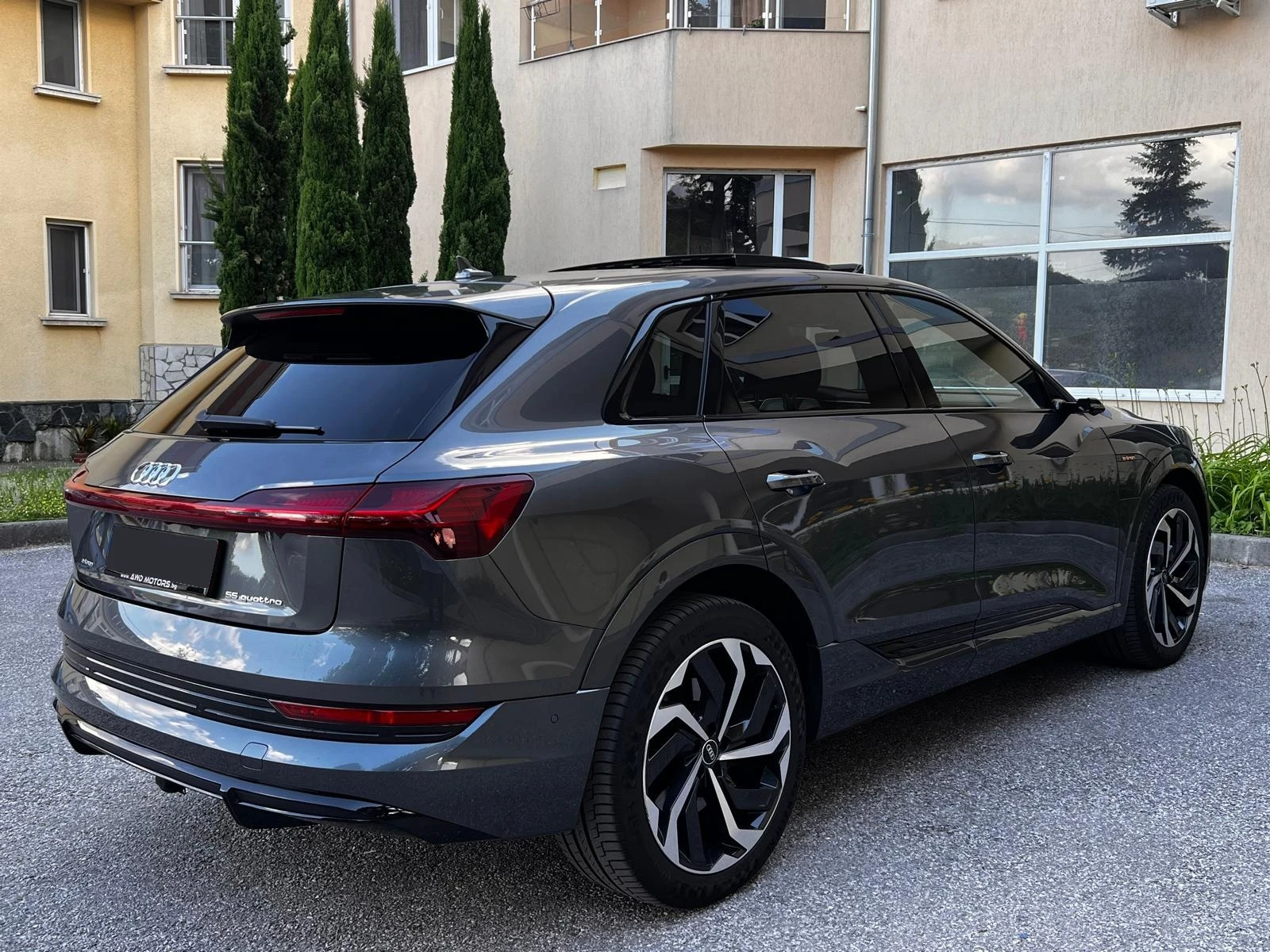 Audi E-Tron S-Line+ 55-95kWh Панорама Head-up Carplay Cam360, снимка 4 - Автомобили и джипове - 54813255